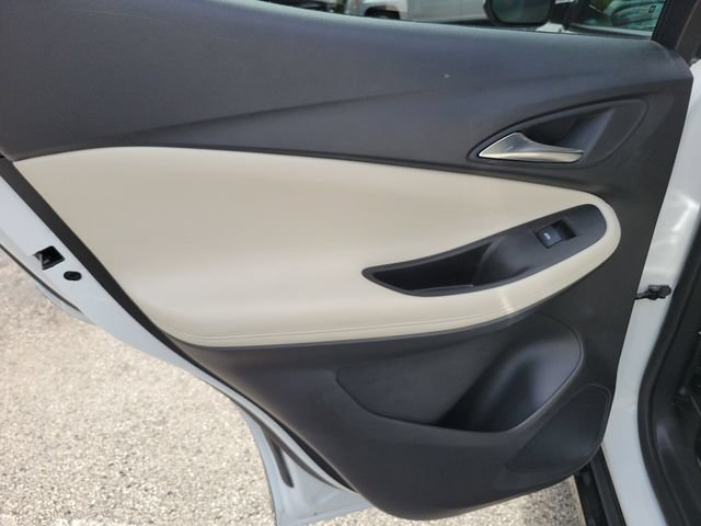 Used 2024 Buick Encore GX Sport Touring w/ Advanced Technology Package FWD image 12