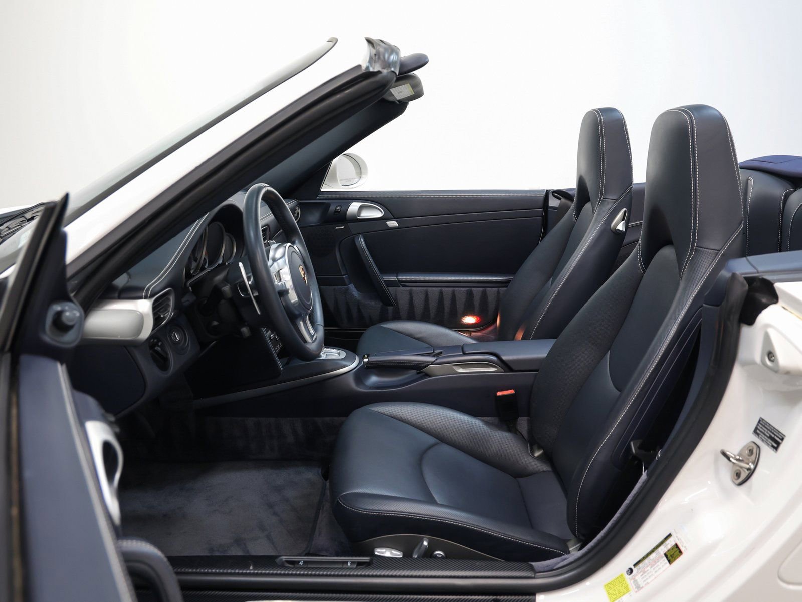 Used 2011 Porsche 911 Turbo S image 46