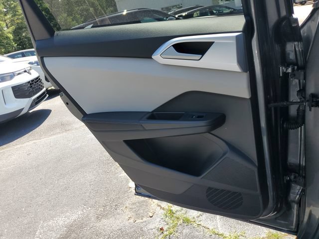 New 2026 Volkswagen Taos SE AWD/4WD image 13