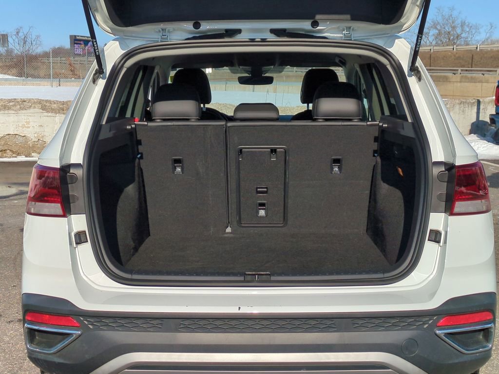 Used 2023 Volkswagen Taos SE image 21