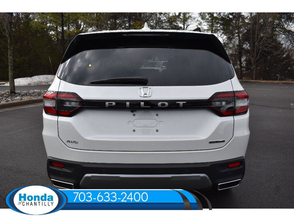 New 2026 Honda Pilot Touring image 6