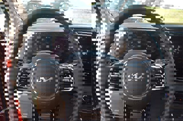 New 2026 Kia Carnival EX image 31