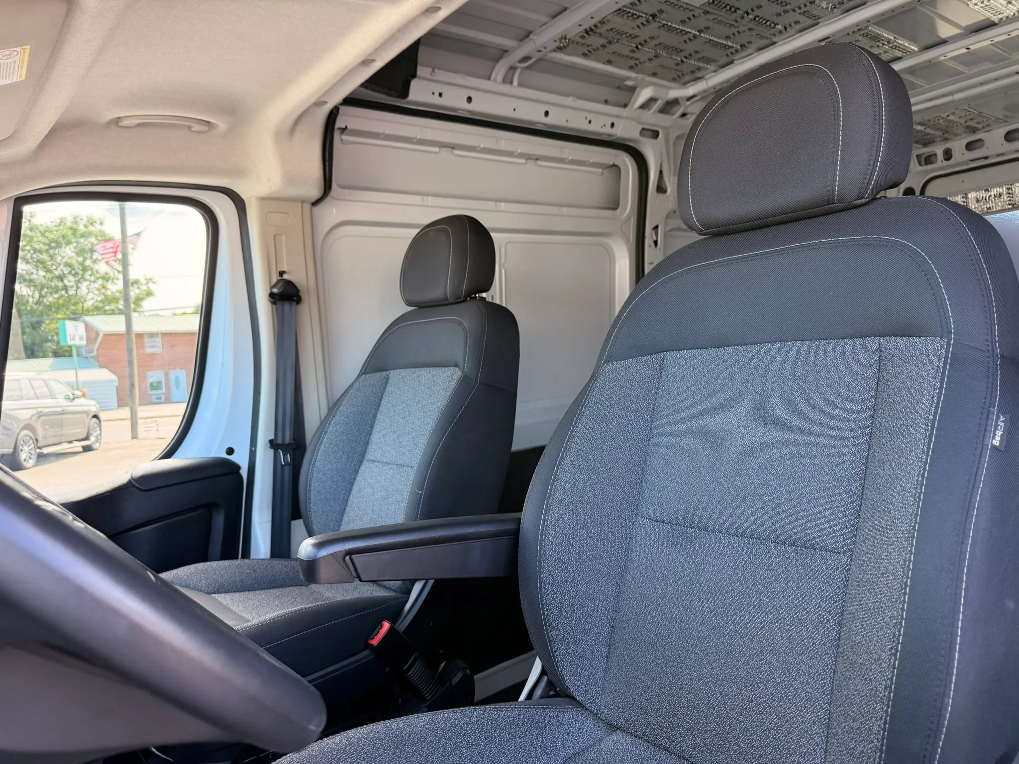 Used 2021 RAM ProMaster 2500 FWD image 30