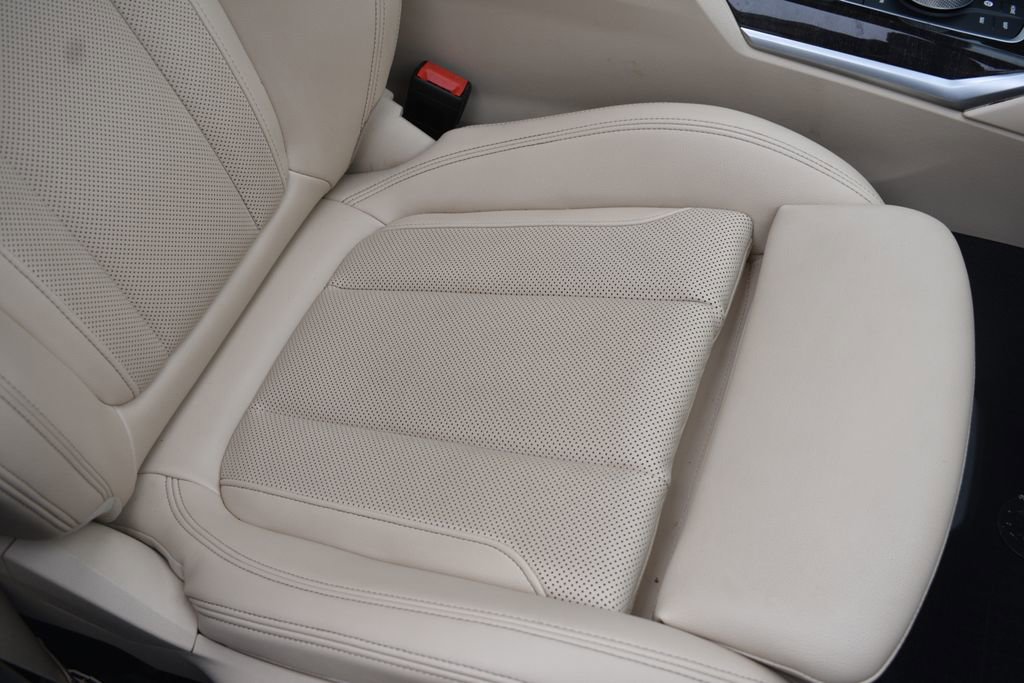 Used 2022 BMW 330e 330e iPerformance image 24