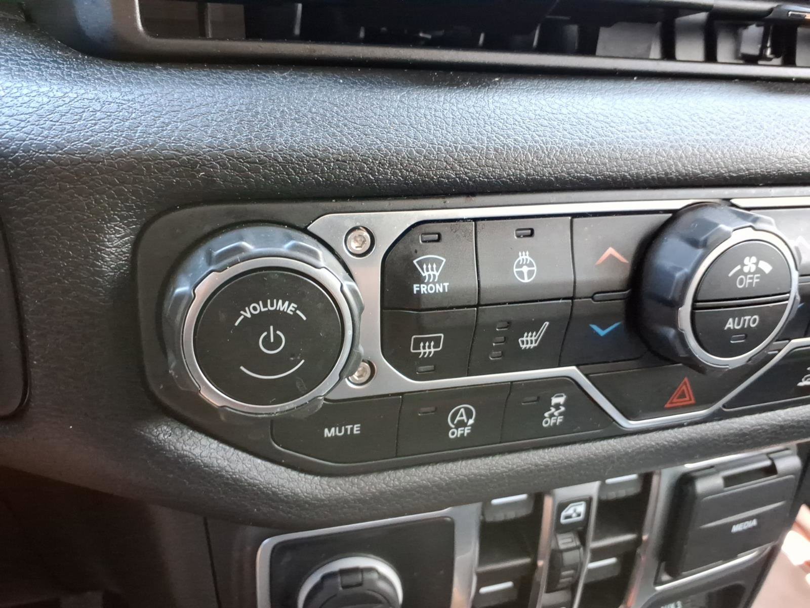 Used 2024 Jeep Gladiator Sport AWD/4WD image 21