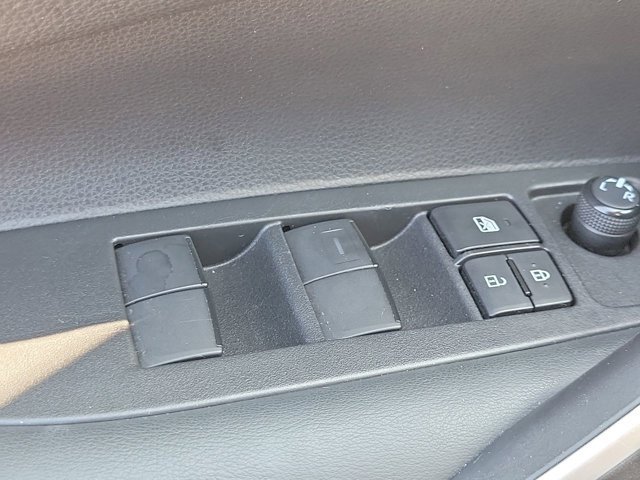 Used 2023 Toyota Corolla SE image 29