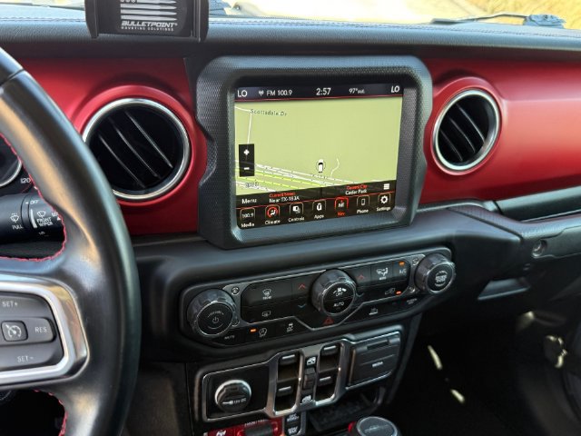 Used 2022 Jeep Gladiator Rubicon w/ Trailer Tow Package AWD/4WD image 15