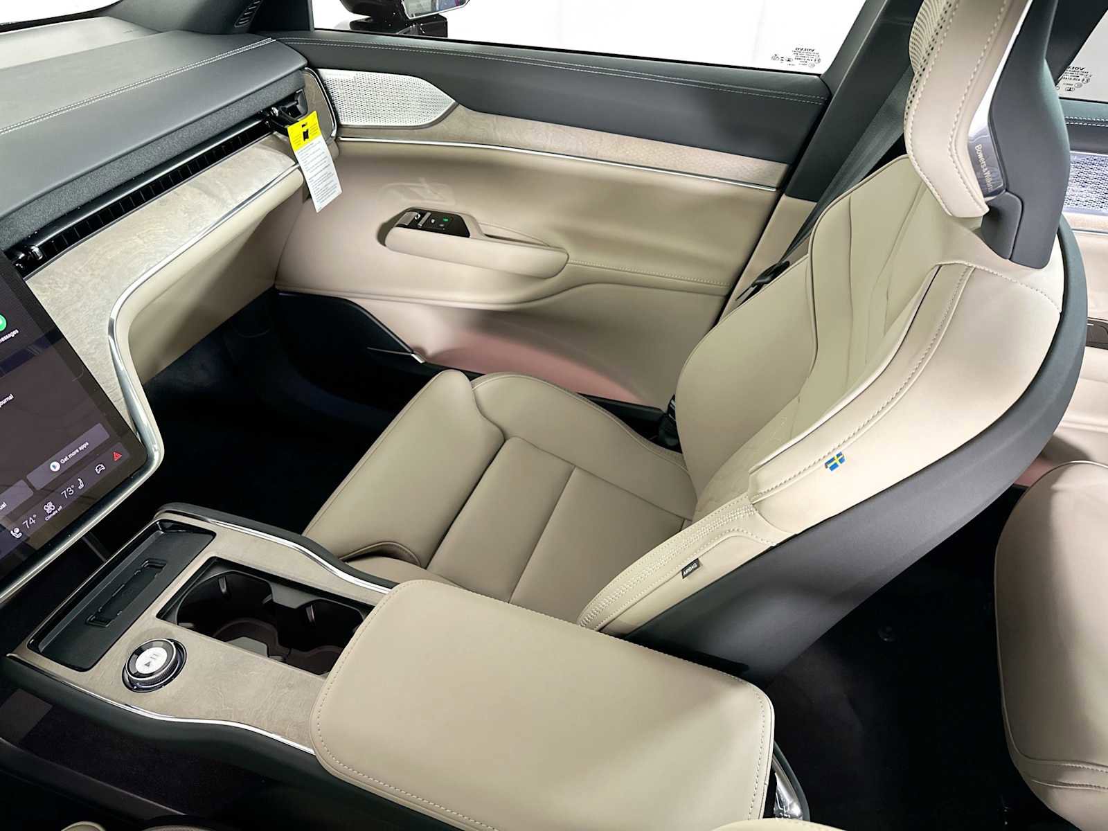 New 2025 Volvo EX90 Ultra image 19