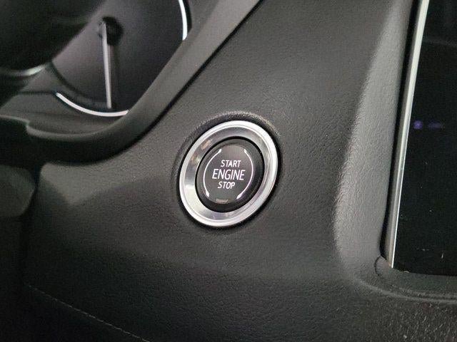 Certified 2023 Cadillac XT4 Premium Luxury FWD image 23
