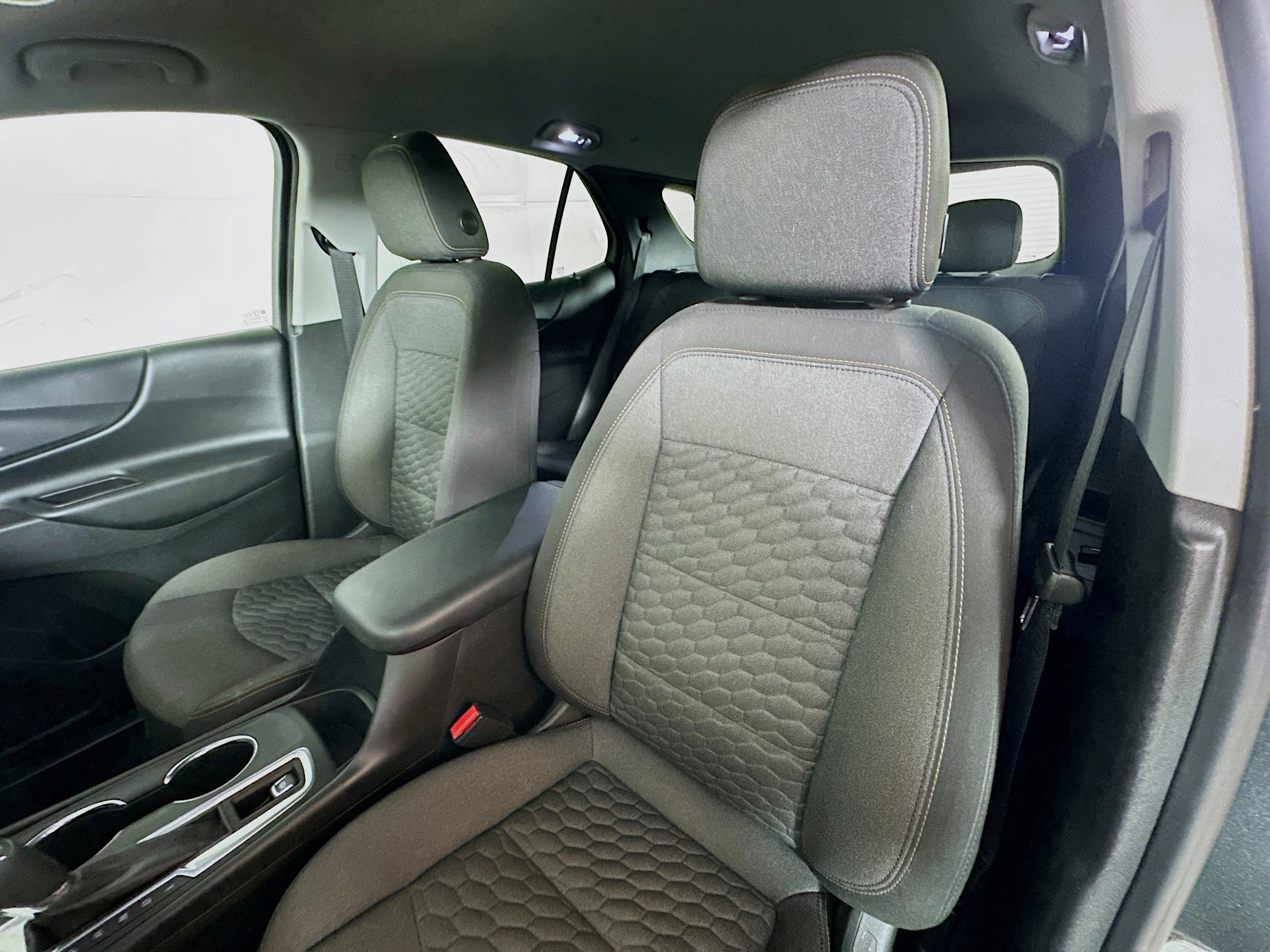 Used 2020 Chevrolet Equinox LT image 19