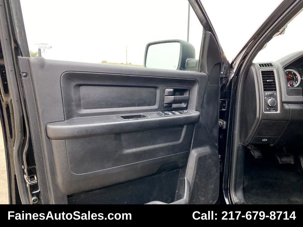 Used 2014 RAM 2500 Tradesman w/ Chrome Appearance Group image 32