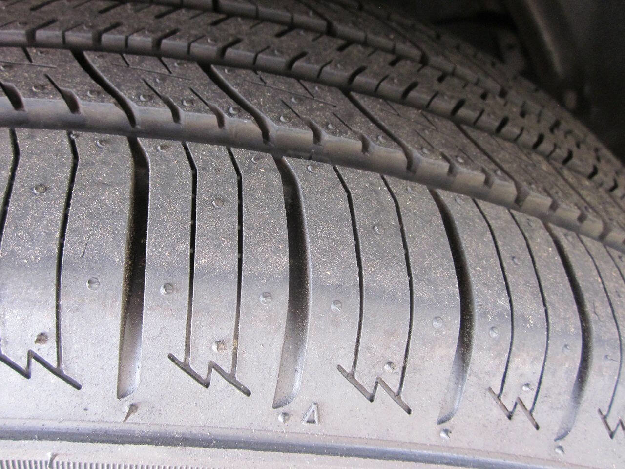 Used 1998 Toyota Avalon XL FWD image 16