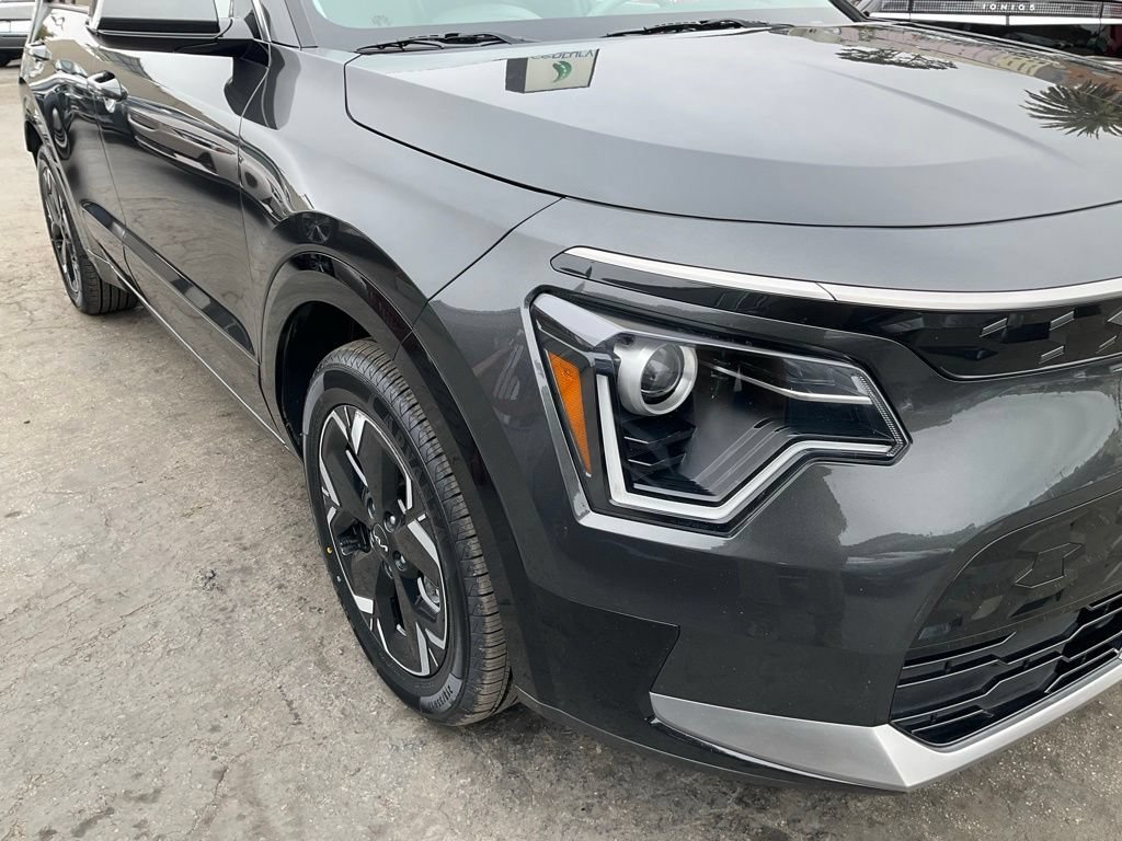 Used 2023 Kia Niro Wind FWD image 65
