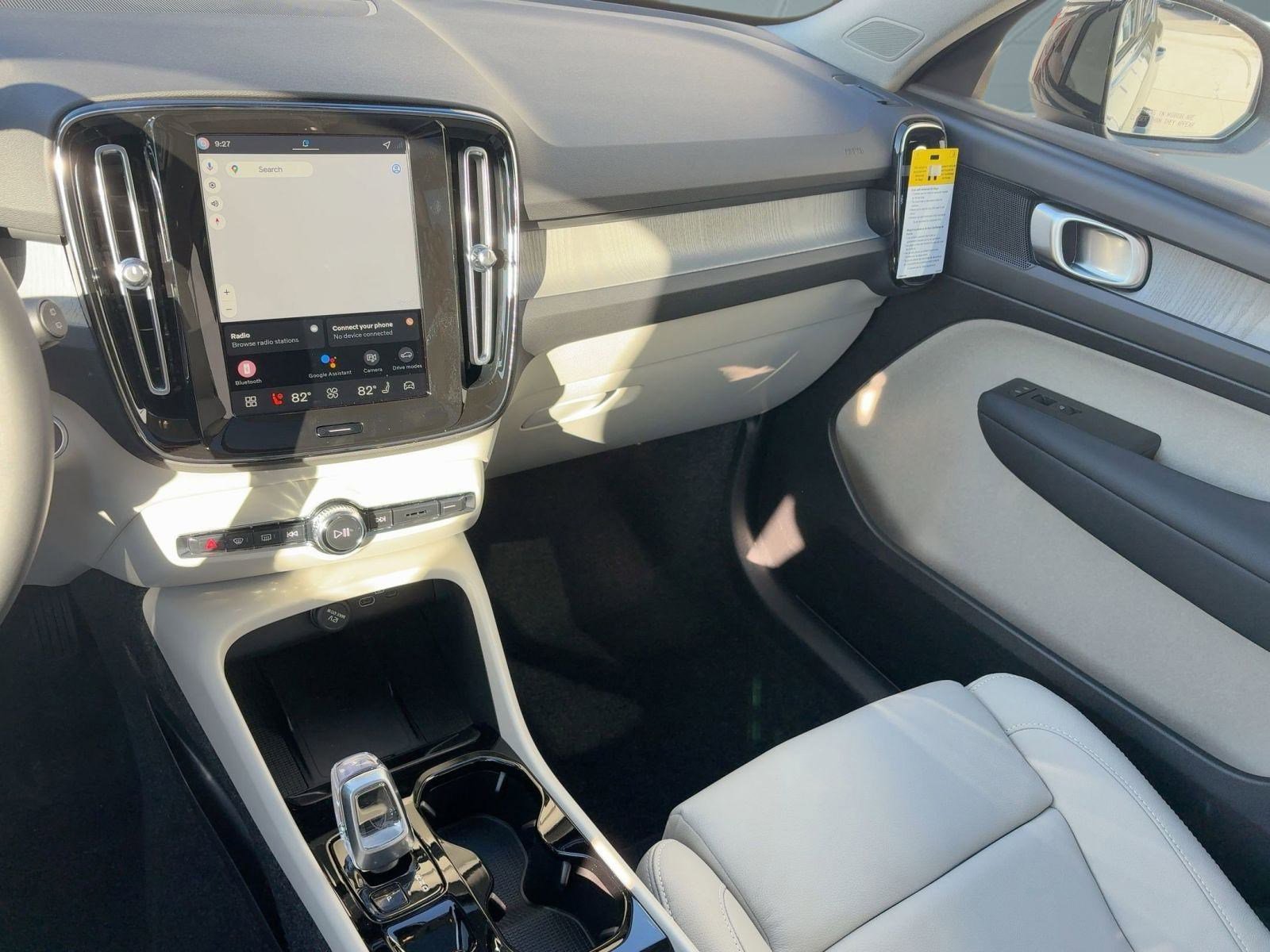 New 2026 Volvo XC40 B5 Plus w/ Protection Package Premier image 27