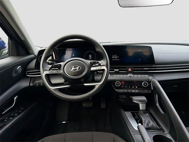 Used 2024 Hyundai Elantra SEL image 21