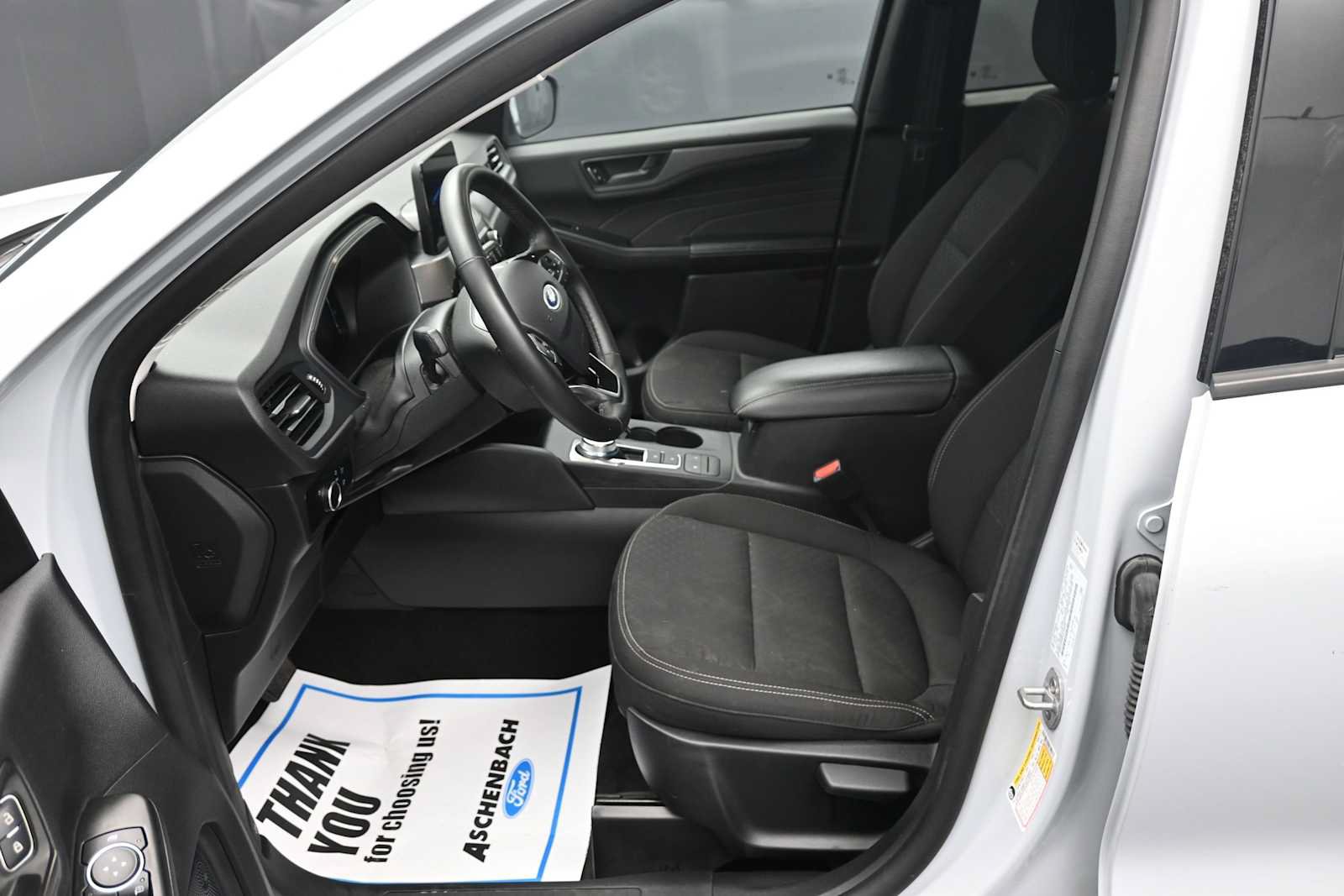 Certified 2025 Ford Escape Active w/ Cold Weather Package FWD image 30