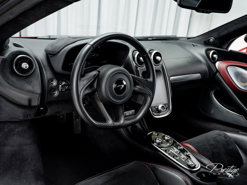Used 2020 McLaren GT image 34