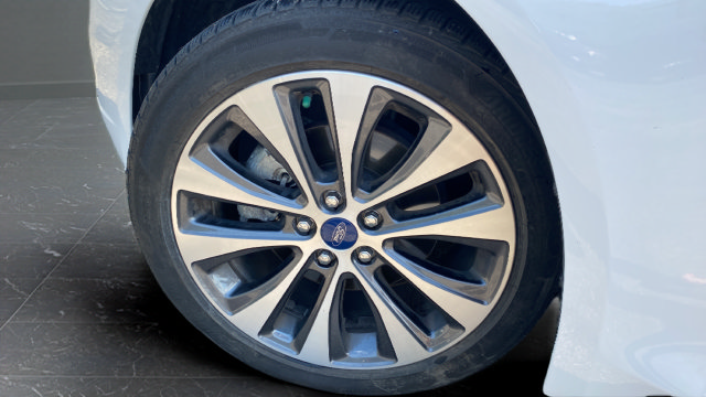 Used 2020 Ford Fusion SE AWD/4WD image 28
