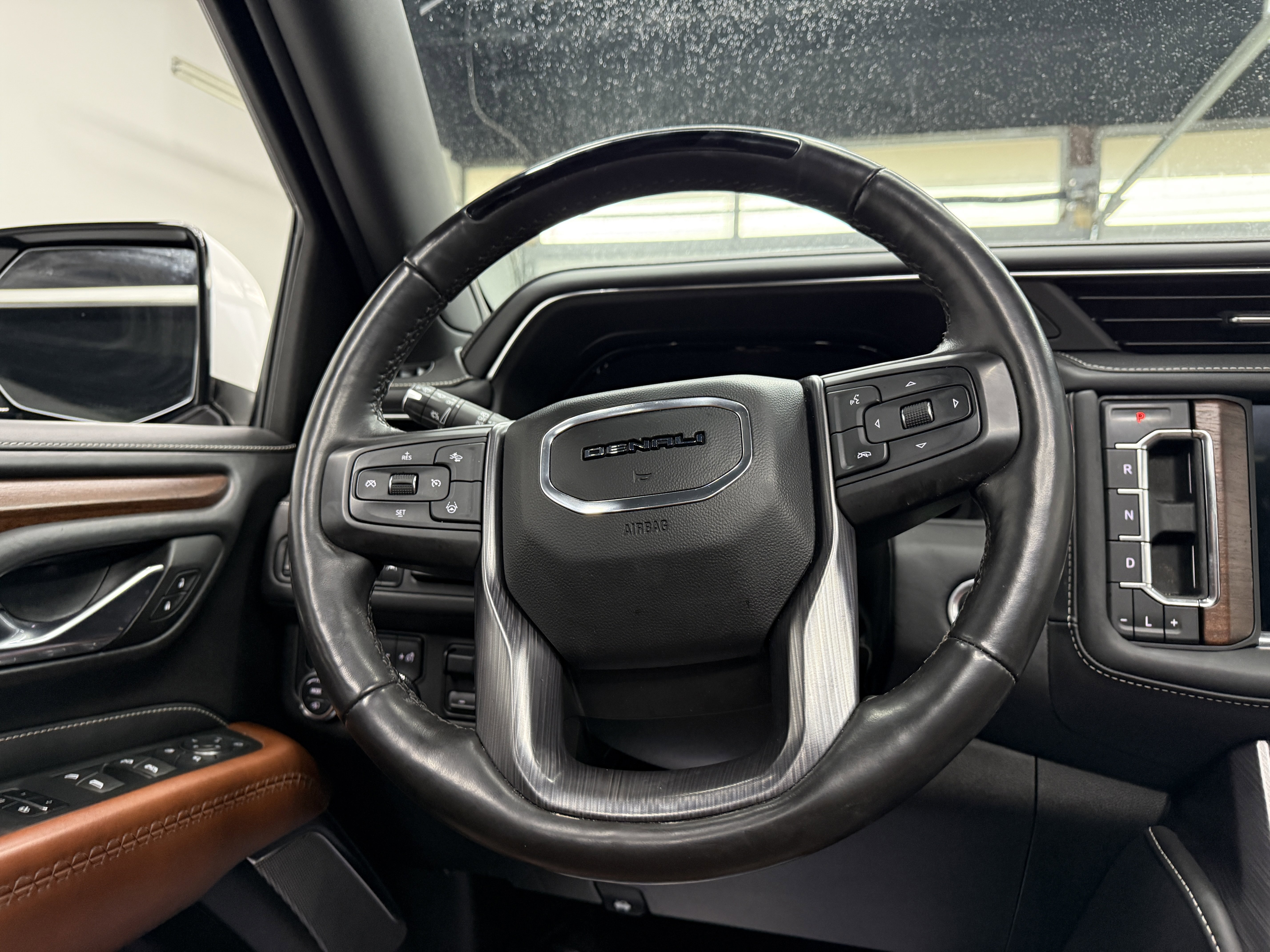 Used 2023 GMC Yukon XL Denali Ultimate image 17