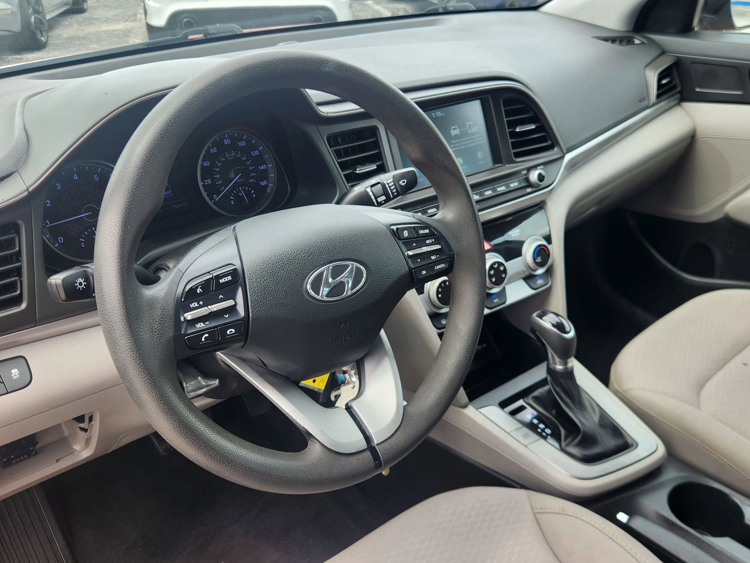 Used 2019 Hyundai Elantra SEL FWD image 16