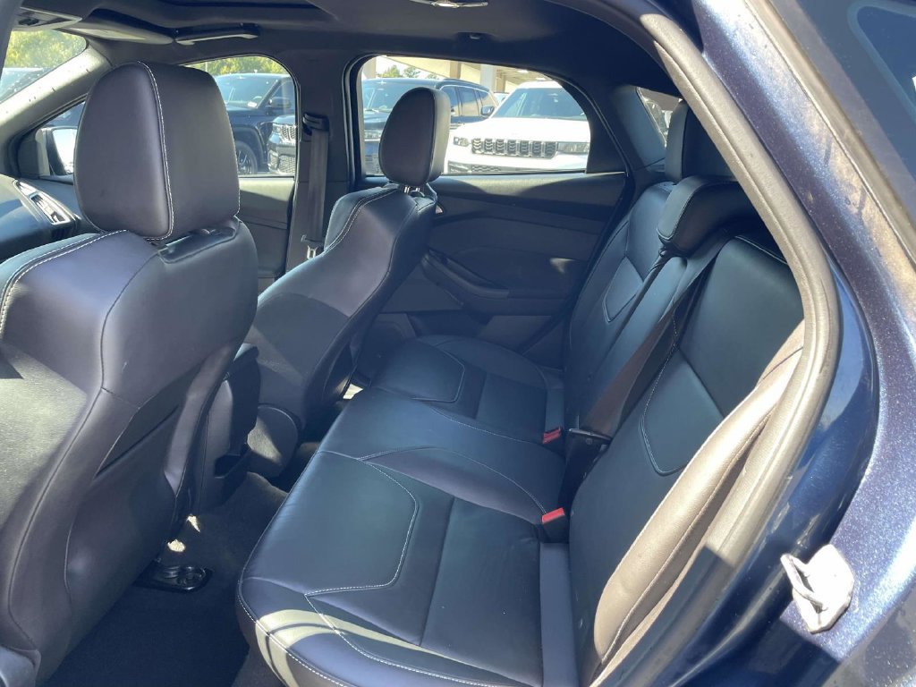 Used 2018 Ford Focus ST w/ Equipment Group 402A FWD image 19