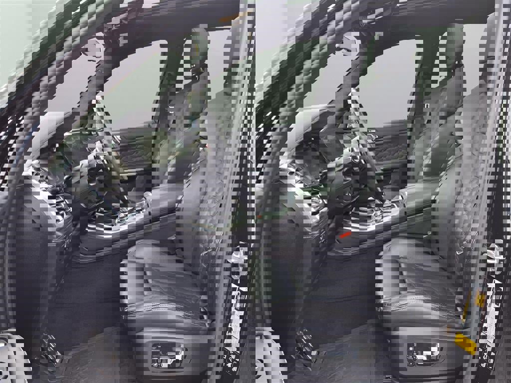 Used 2021 BMW X5 M w/ Executive Package image 25