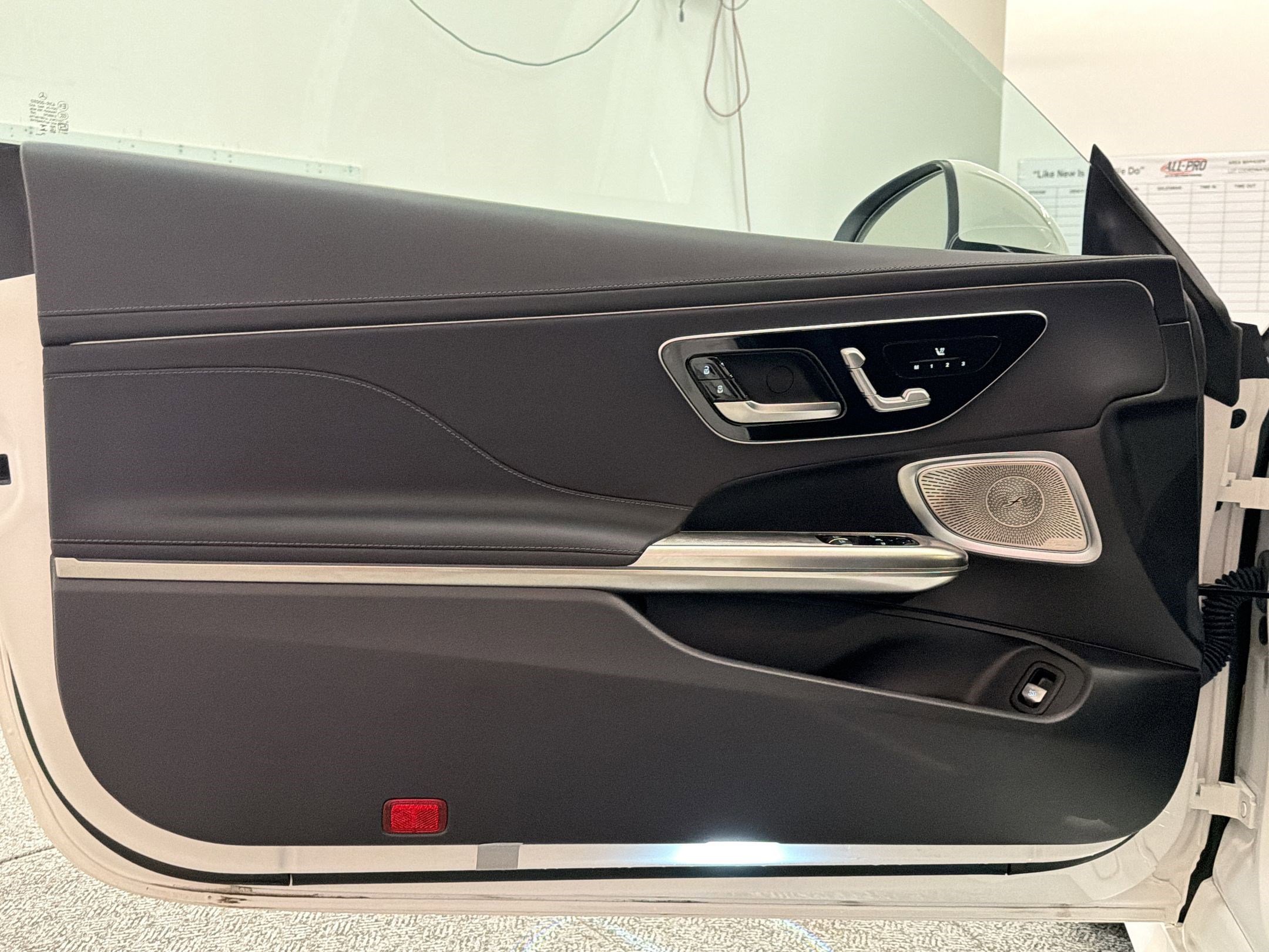 Certified 2025 Mercedes-Benz CLE 450 4MATIC Coupe image 12