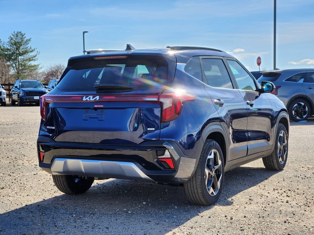 New 2026 Kia Seltos EX AWD/4WD image 3