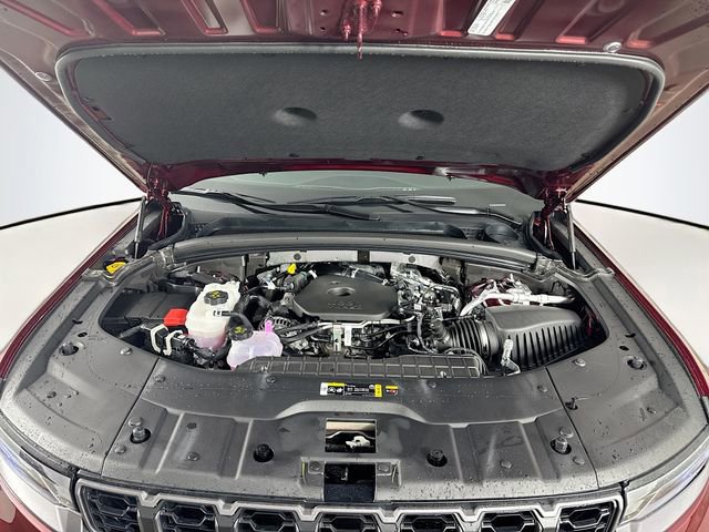 New 2026 Jeep Grand Cherokee Altitude image 32