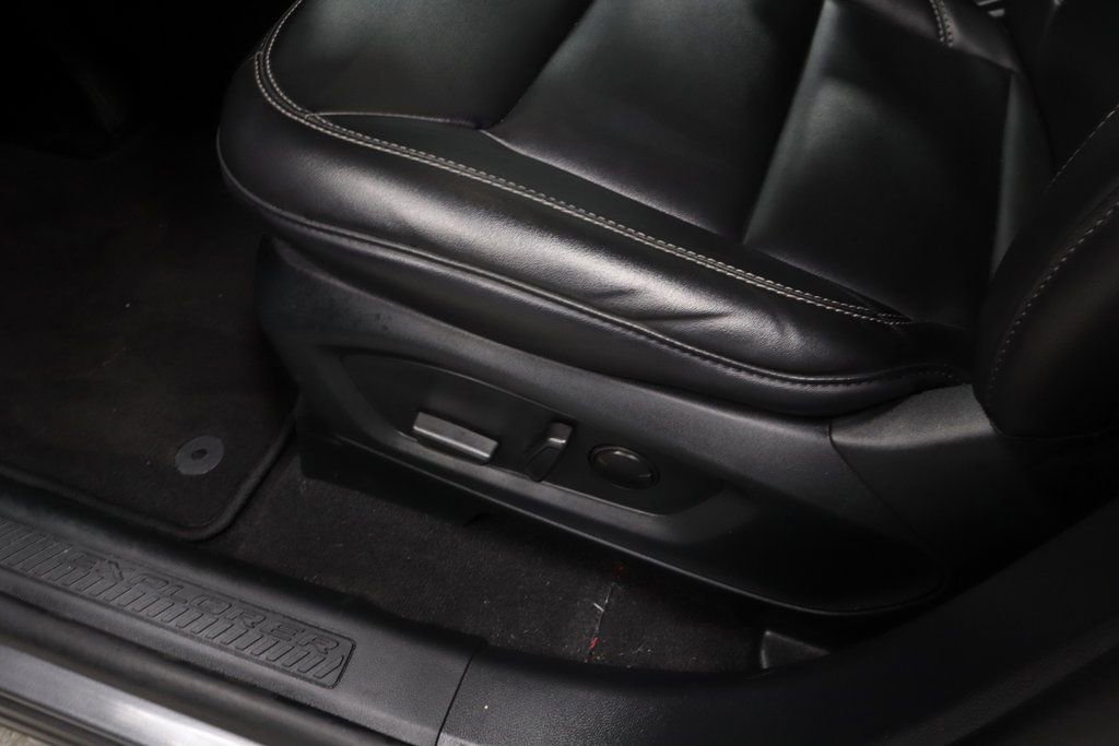 Certified 2023 Ford Explorer XLT w/ Equipment Group 202A image 18