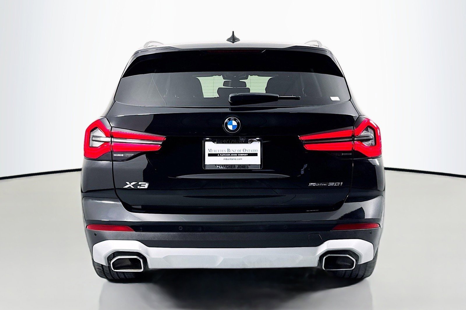 Used 2023 BMW X3 sDrive30i w/ Premium Package w/ZPA image 3
