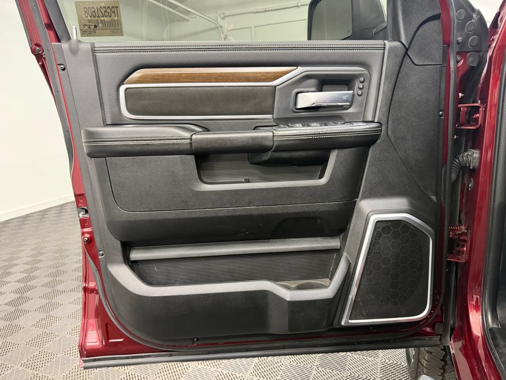 Used 2023 RAM 3500 Laramie AWD/4WD image 12