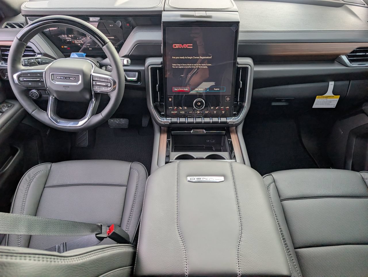 New 2026 GMC Yukon Denali w/ Advanced Technology Package RWD image 8