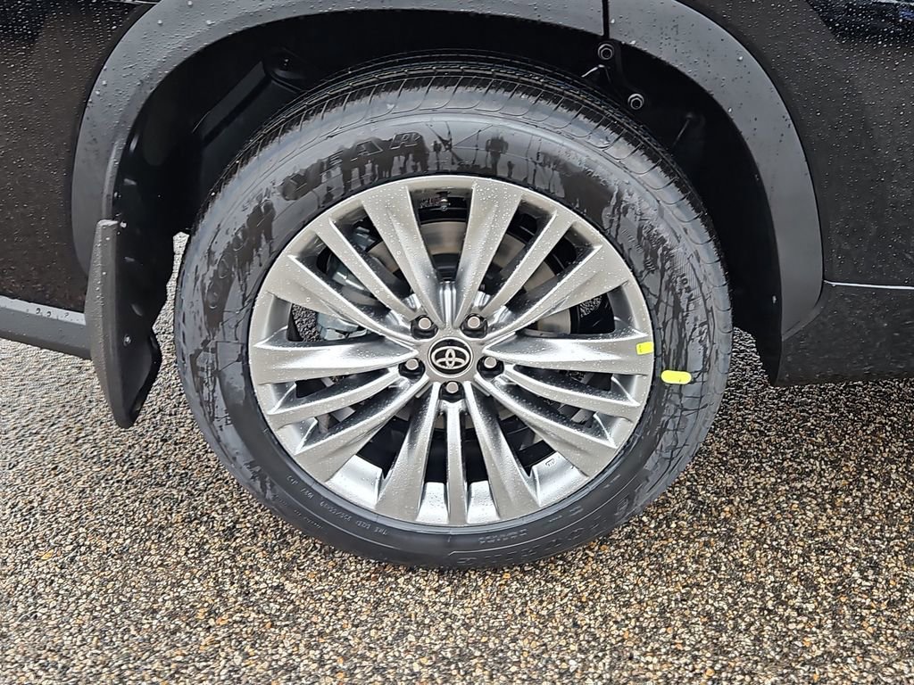 New 2026 Toyota Highlander Platinum AWD/4WD image 5