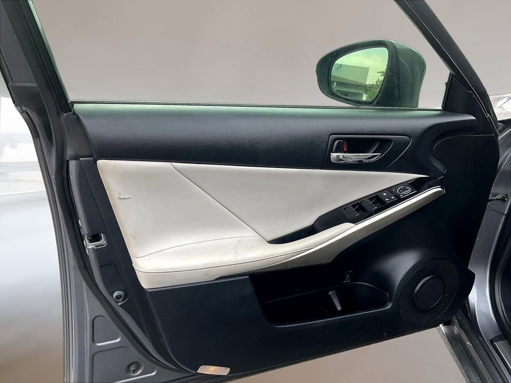 Used 2016 Lexus IS 300 AWD w/ Navigation System Package image 19