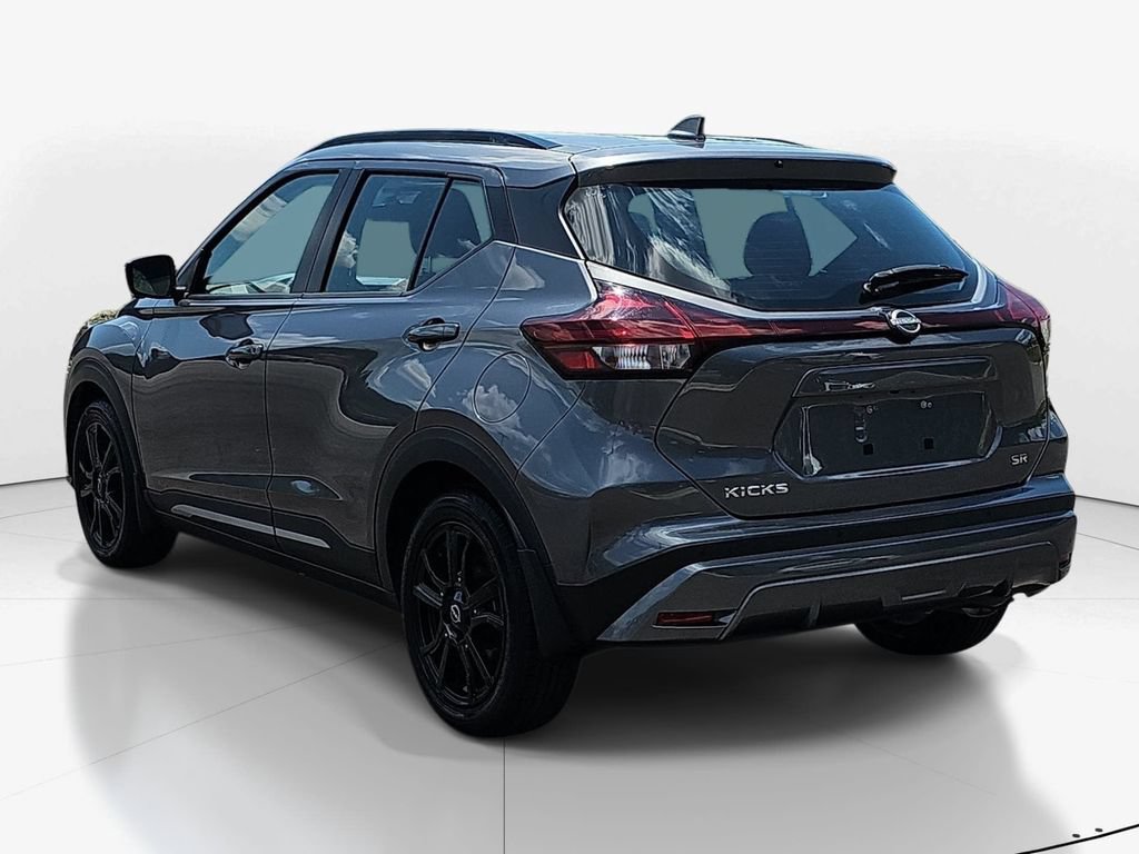 Used 2023 Nissan Kicks SR FWD image 8