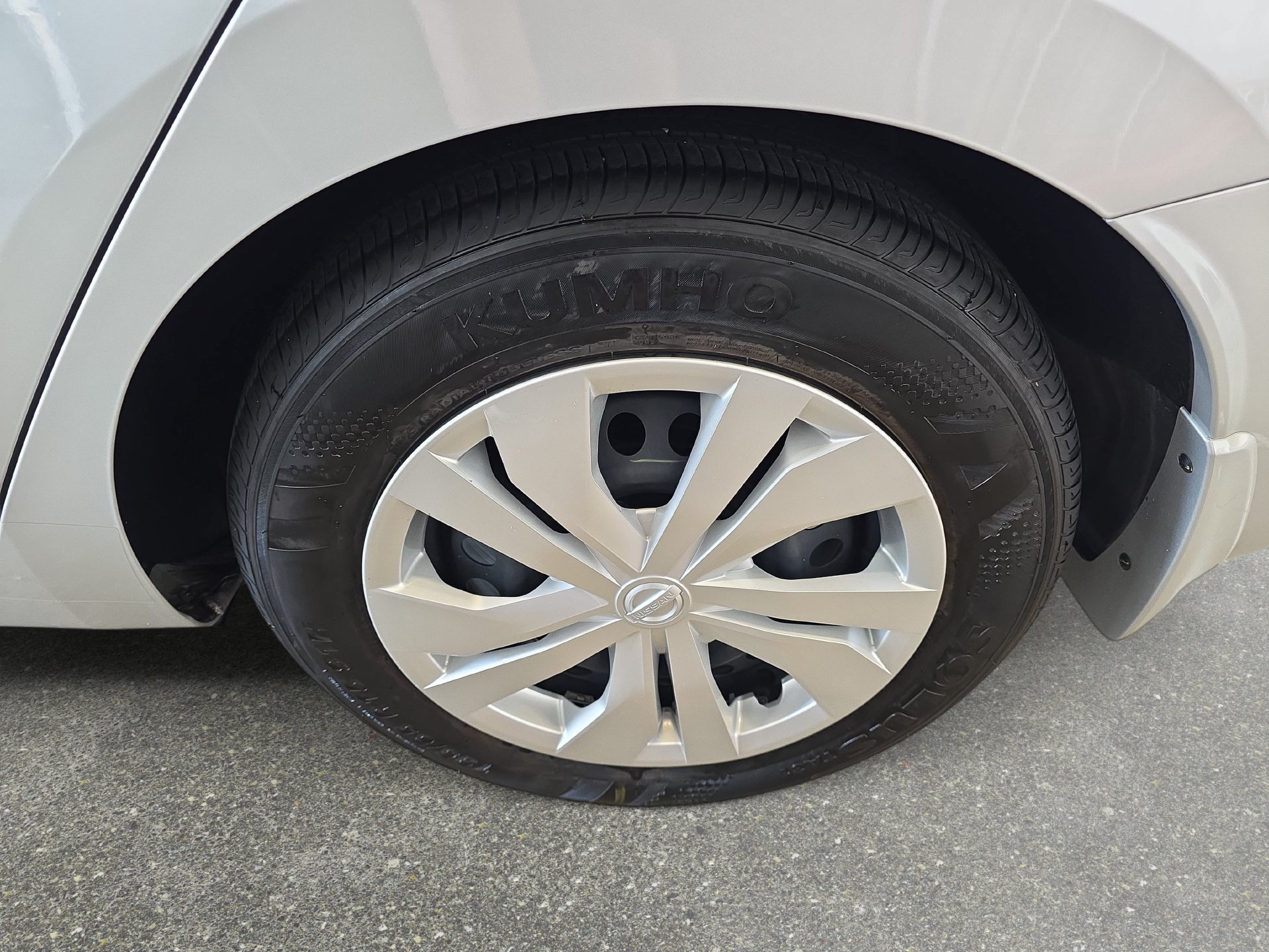 Certified 2025 Nissan Versa S w/ Trunk Package FWD image 30