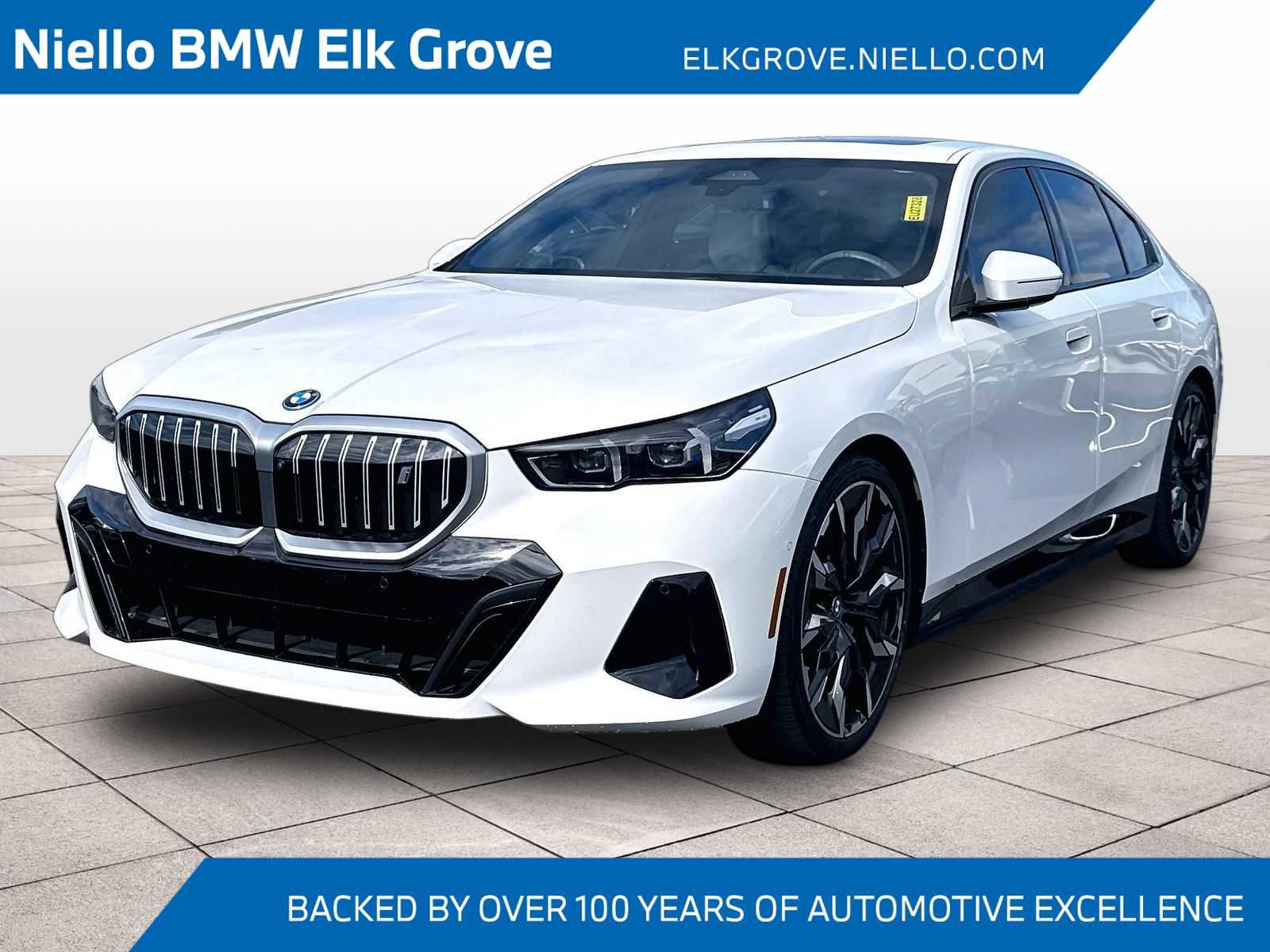 Used 2025 BMW i5 eDrive40i w/ M Sport Package RWD image 1