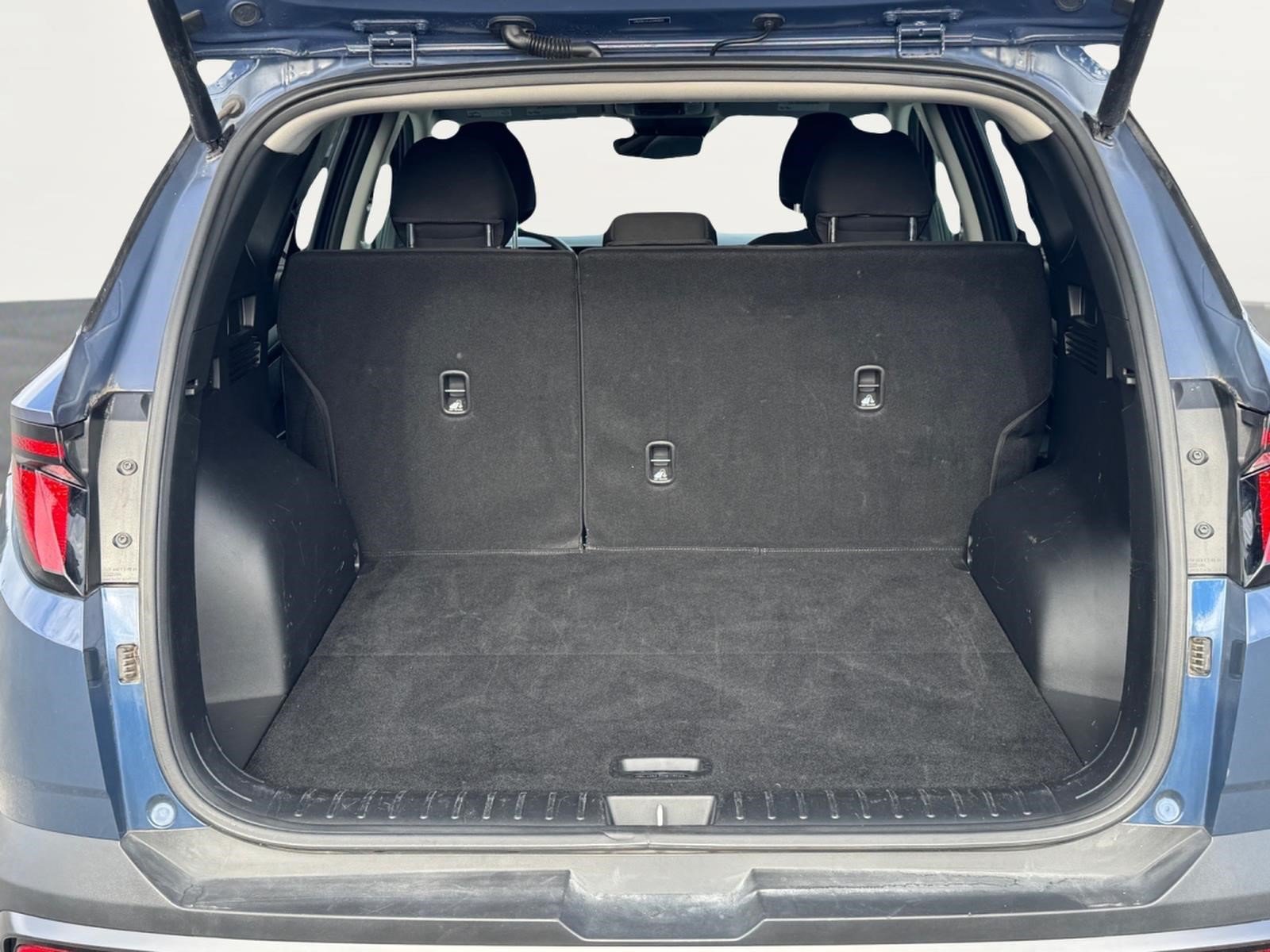 Used 2025 Hyundai Tucson SEL AWD/4WD image 17