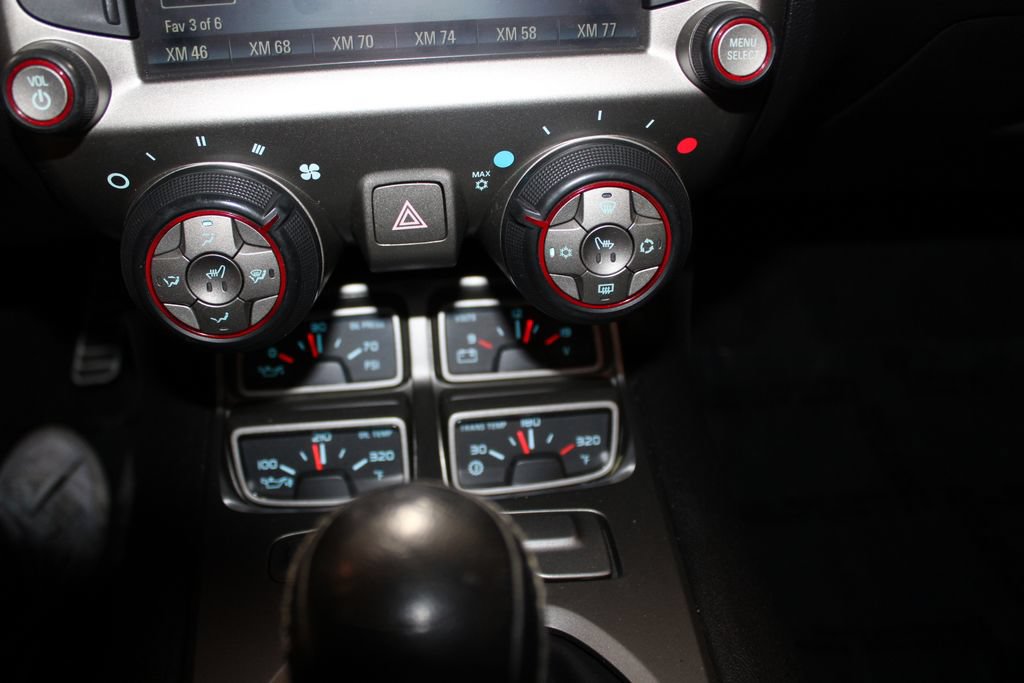 Used 2015 Chevrolet Camaro SS RWD image 39