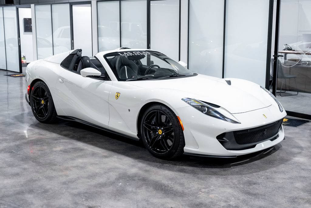 Used 2023 Ferrari 812 GTS RWD image 7