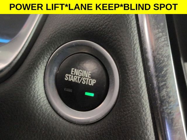 Used 2021 Chevrolet Traverse LT image 20