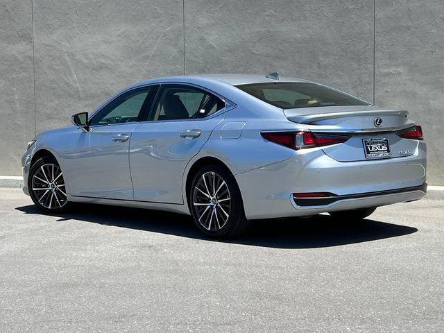 Used 2025 Lexus ES 300h w/ Premium Package FWD image 7