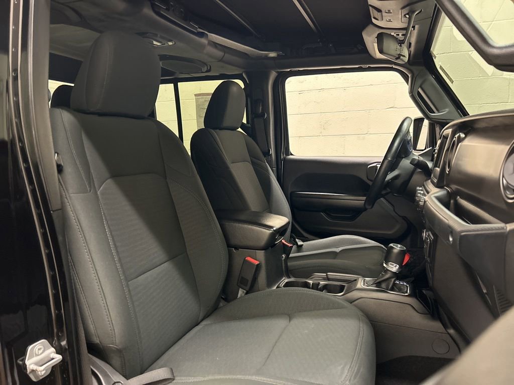 Used 2021 Jeep Gladiator Mojave AWD/4WD image 2