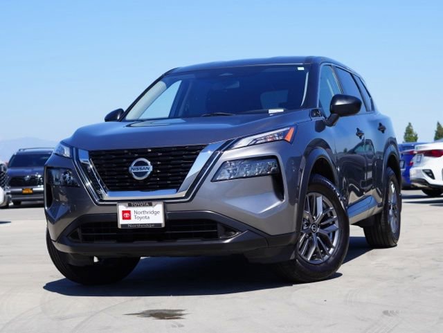Used 2021 Nissan Rogue S FWD image 2