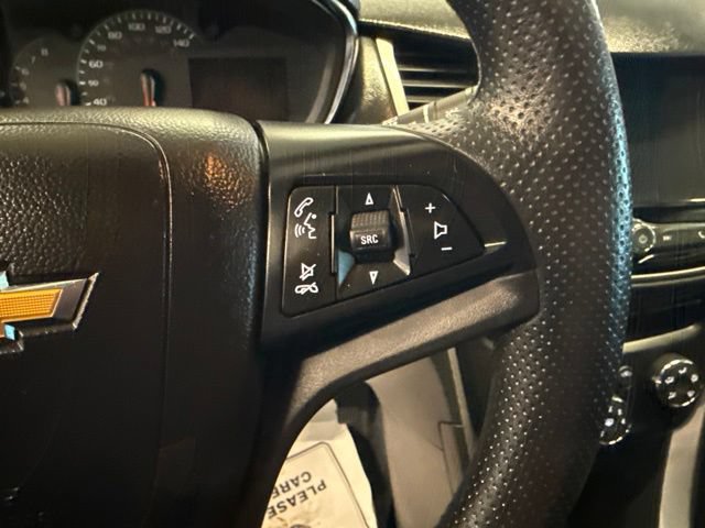 Used 2021 Chevrolet Trax LS w/ Tint and Cruise Package AWD/4WD image 14