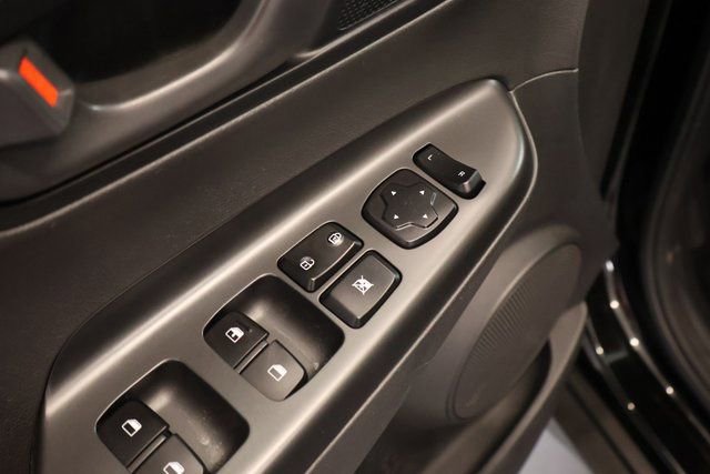 Used 2020 Hyundai Kona SE image 11