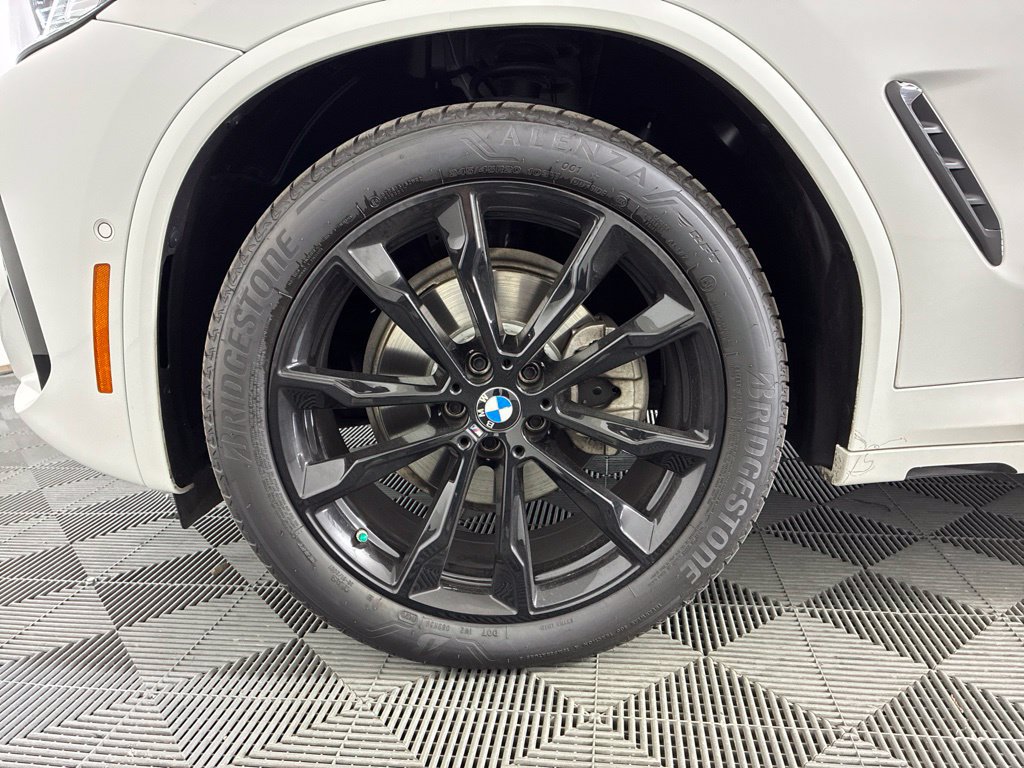 Certified 2023 BMW X4 xDrive30i w/ M Sport Package AWD/4WD image 8