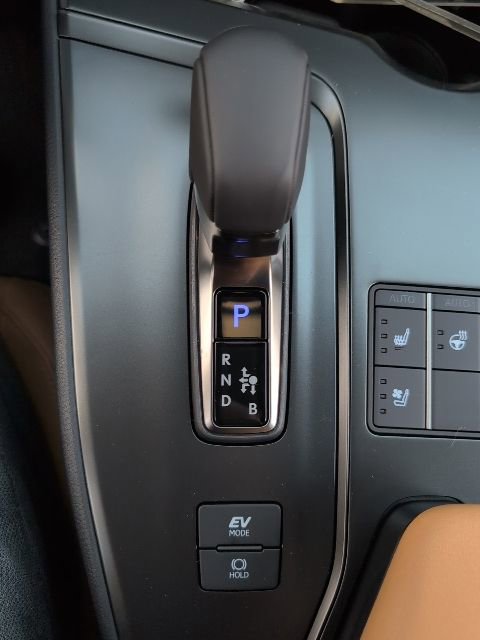 New 2026 Lexus UX 300h AWD image 20