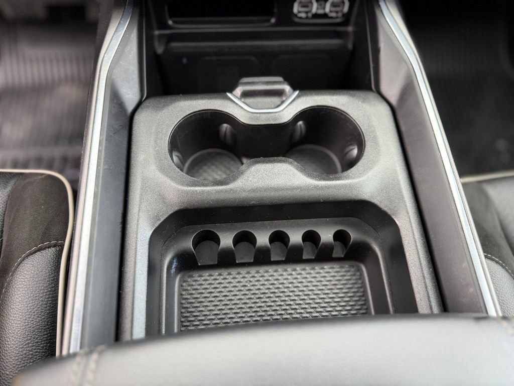 Used 2024 RAM 1500 Laramie AWD/4WD image 31